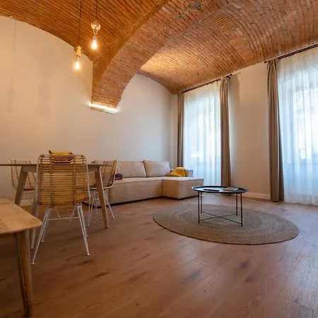 Apollo Brasovul Istoric *