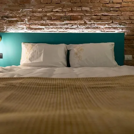 Apollo Brasovul Istoric